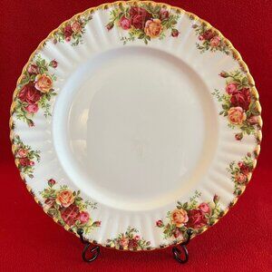 Royal Albert Old Country Roses Dinner Plate 10-3/8" Made in England